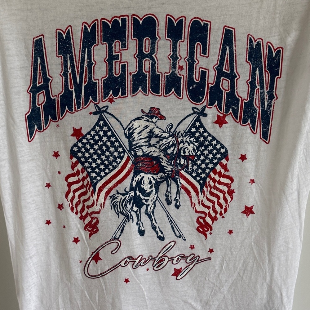 NWOT Refined Canvas American Cowboy Graphic Tee - White with Red & Blue Print - Picture 5 of 9